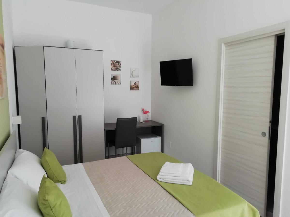 Flamingo Rooms Margherita Di Savoia Ngoại thất bức ảnh